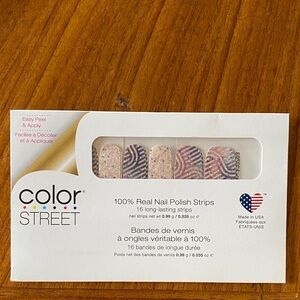 💅 3/$20 Color Street Icicle Aura Nail Strips. NWT unopened